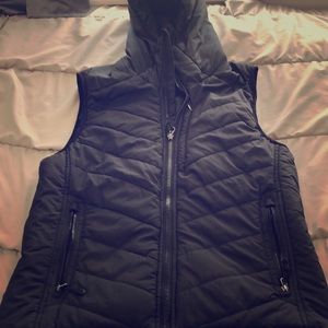 Puffer vest with hoodie
